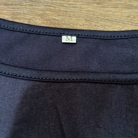 La Mode navy sleeveless knit front shirt - Picture 4 of 5